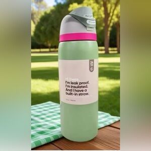 NIB Owala FreeSip 24oz Stainless Steel Water Bottle Neo Sage